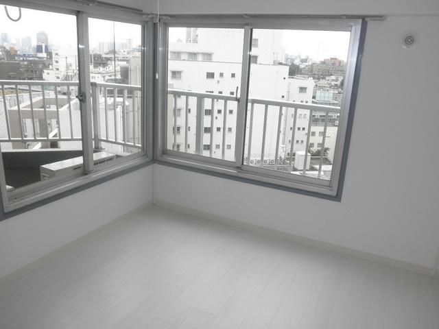 その他　角部屋２面採光★