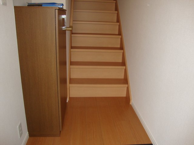 エントランス　階段