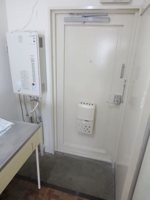 玄関　★お部屋探しは株式会社タウンハウジング東京まで★