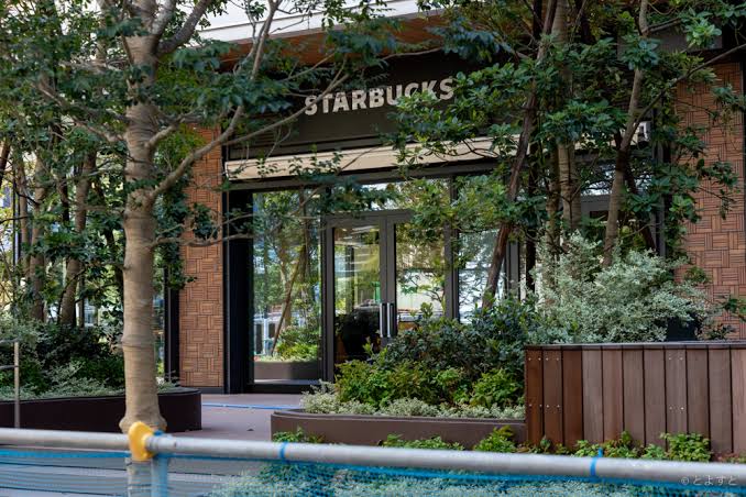飲食店　スターバックスコーヒー勝どき店（飲食店）まで277m