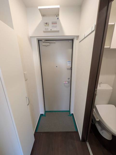 玄関　同施工会社参考写真