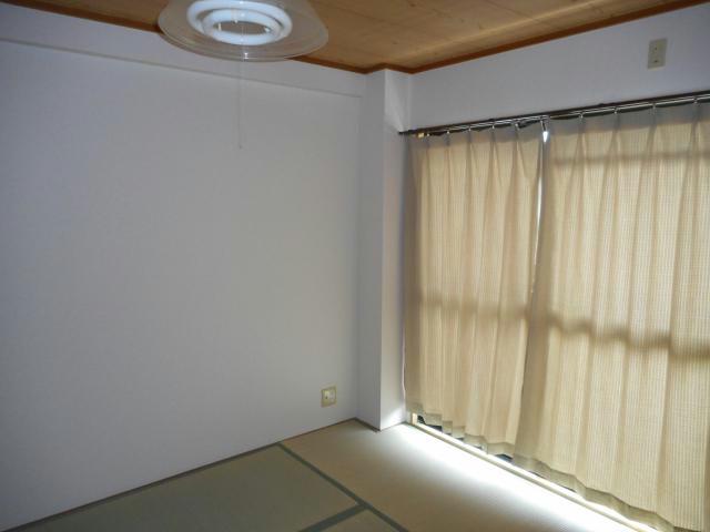 御園ハイツIの居間写真