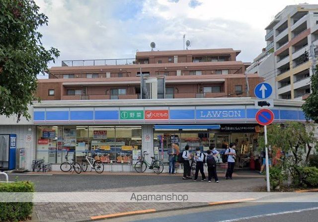 コンビニ　ローソン大井三丁目店（コンビニ）まで182m