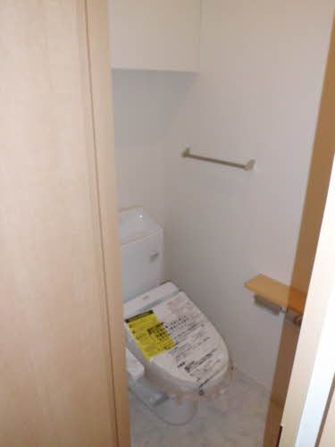 その他部屋・スペース　温水暖房便座