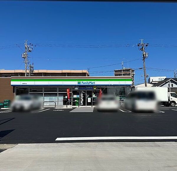 コンビニ　ファミリーマート一宮妙興寺店（コンビニ）まで334m