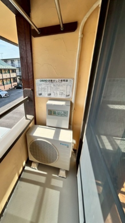 バルコニー　同タイプ反転別部屋参考