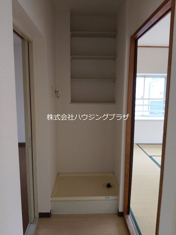 洗面設備　室内洗濯機置場