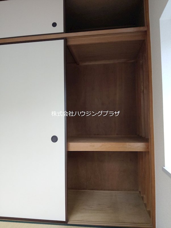 収納　押入れ