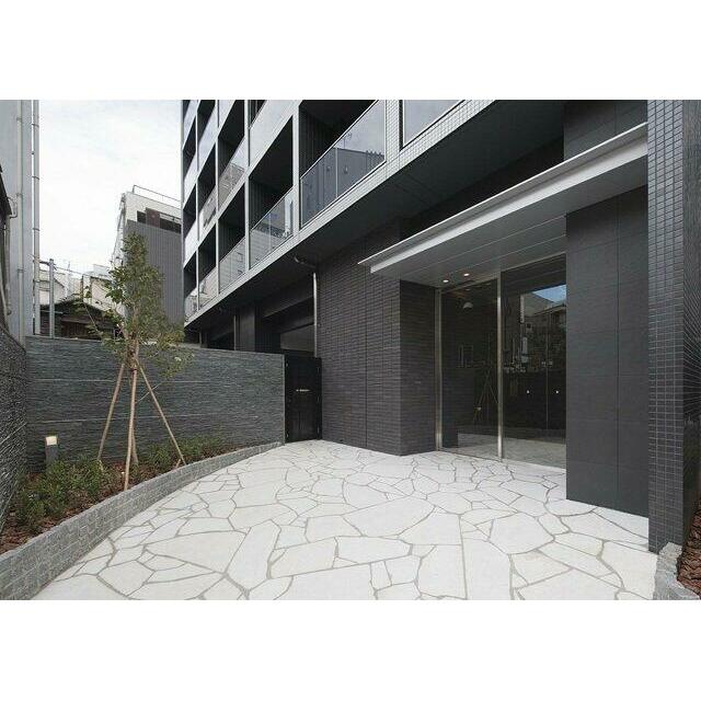 エントランス　毎日通るエントランスはこのようになっています