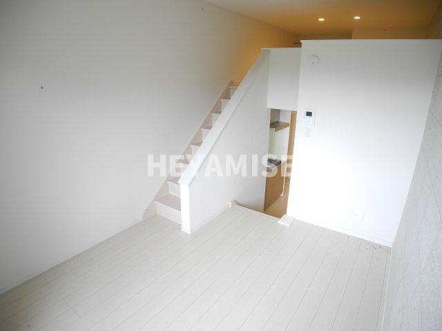 MODERN PALAZZO 西栄田SunnyHillの居間写真
