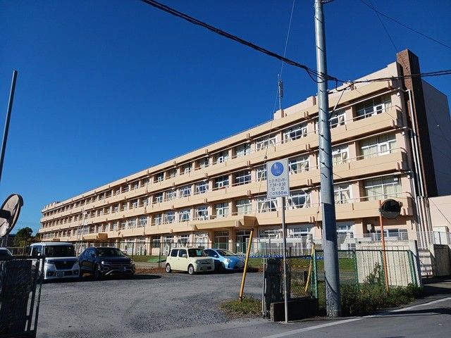 小学校　浜田小学校（小学校）まで700m