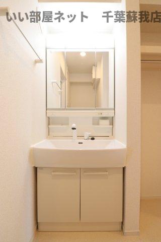洗面設備　朝の準備に活躍する、洗髪洗面化粧台！