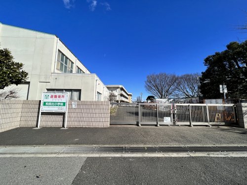 小学校　四街道市立和良比小学校（小学校）まで414m
