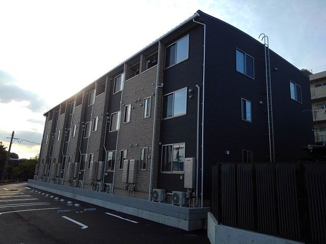 メロウ ヴィラ IIの外観写真