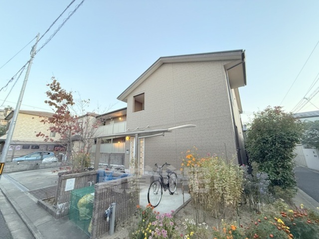 アムール吉田中大路の外観写真