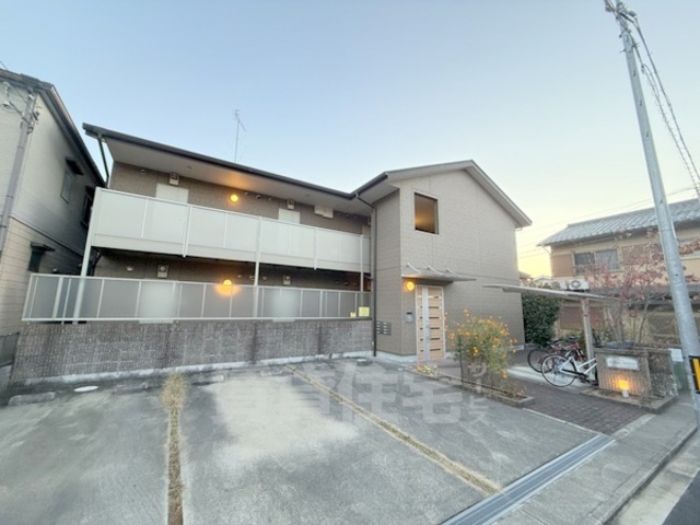 アムール吉田中大路の外観写真