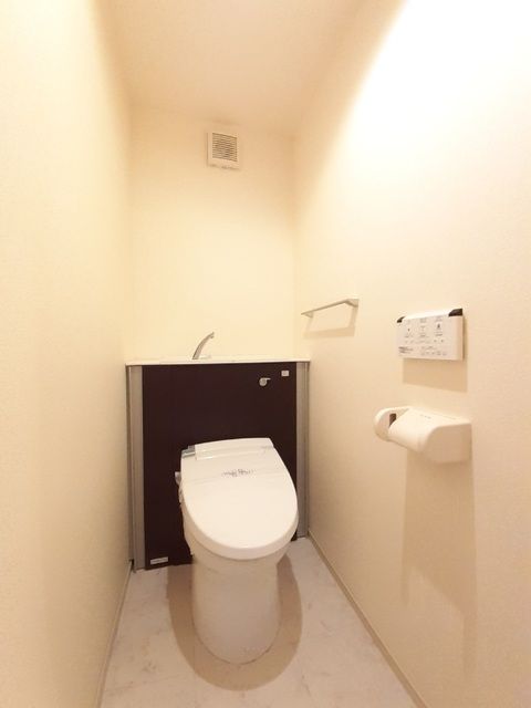 トイレ　コンパクトで使いやすいトイレです