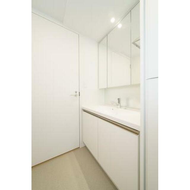 洗面設備　※写真は同タイプ住戸です。