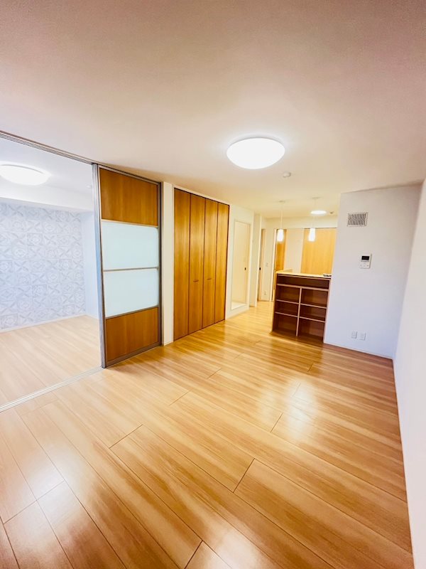 D-room灘北通の居間写真