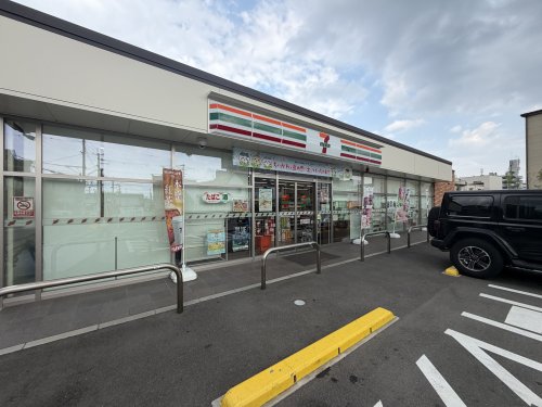 コンビニ　セブンイレブン箕面百楽荘店（コンビニ）まで536m