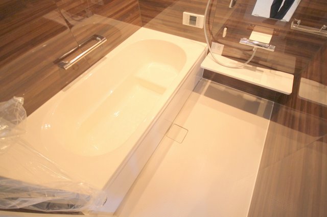 バス・シャワールーム　※同建物の類似写真となります。