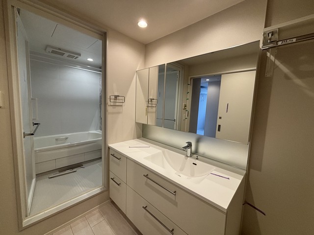 洗面設備　※写真は同タイプ住戸です。