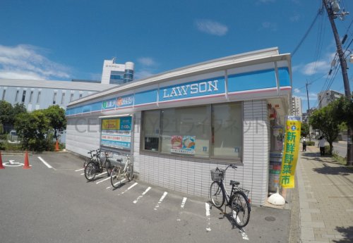 コンビニ　ローソン 吹田江の木町店（コンビニ）まで252m