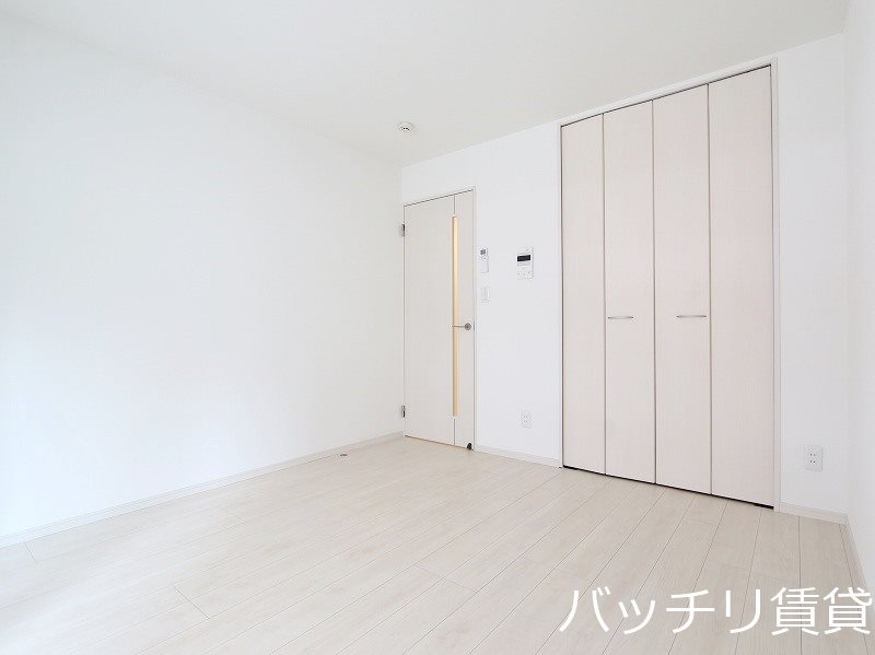 居室・リビング　画像は同型イメージの為、現況を優先いたします。