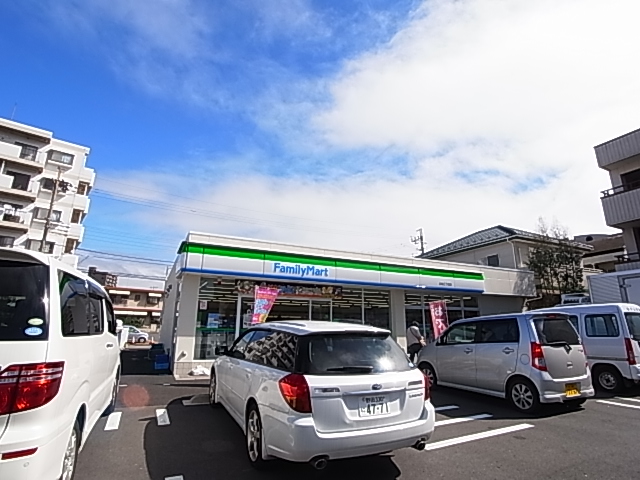 コンビニ　ファミリーマート 柏松葉町七丁目店（コンビニ）まで541m