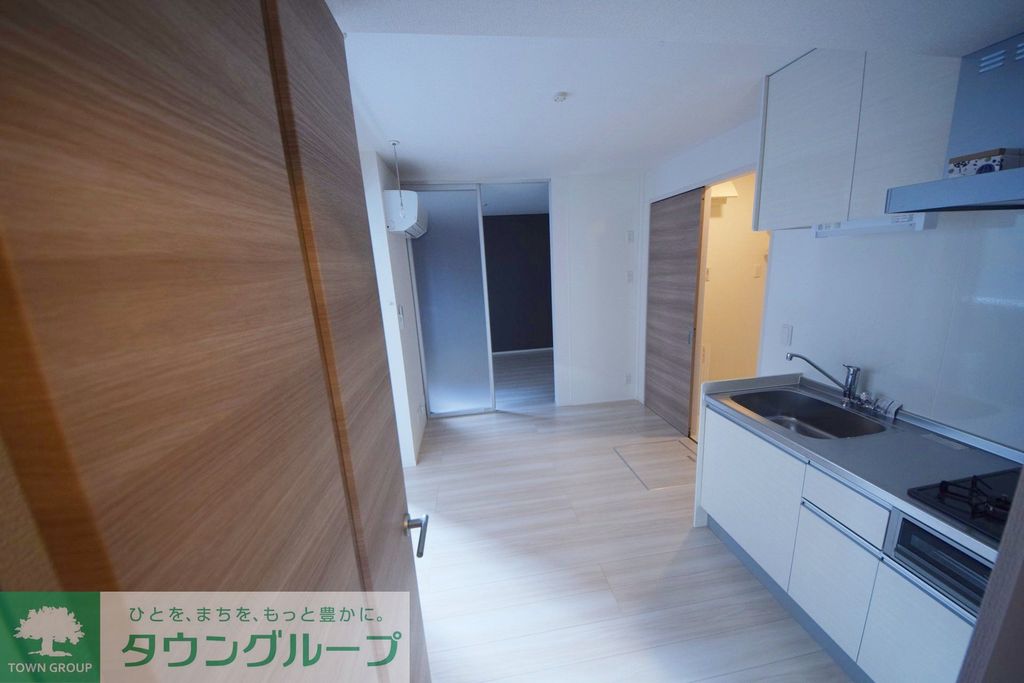 アヴァンス東日暮里の居間写真