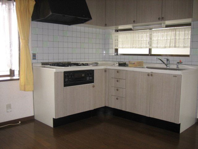 口谷西3丁目賃貸戸建てのキッチン写真