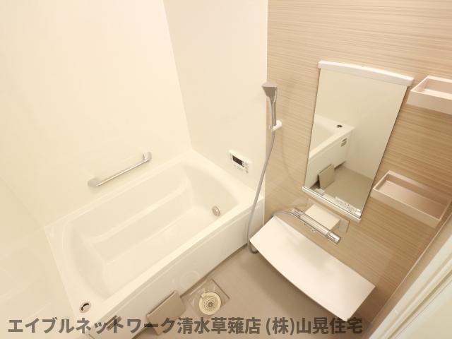 バス・シャワールーム　ゆったり過ごせるお風呂です