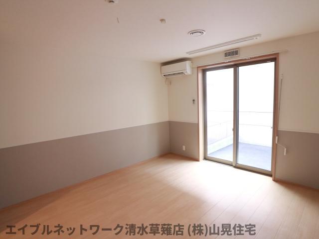 その他部屋・スペース　落ち着いて過ごせるお部屋なので、寝室にいかがでしょうか
