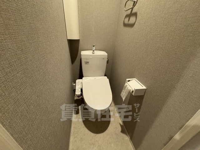 阪急京都線 西院駅 徒歩9分 4階建 築3年のトイレ写真