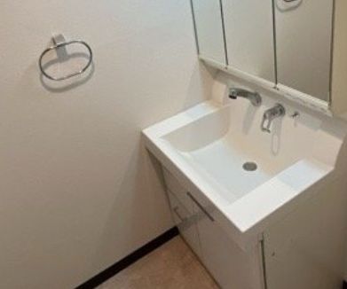 洗面設備　コンパクトで使いやすい洗面所