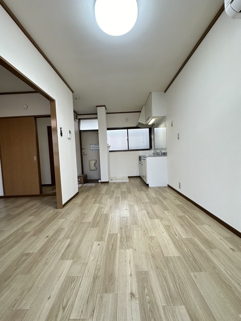ＪＲ横浜線 淵野辺駅 徒歩19分 2階建 築42年の居間写真