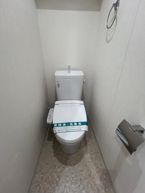 トイレ　洗浄便座付です！