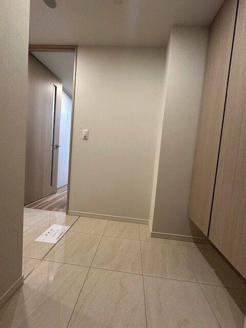 玄関　写真は同タイプ住居です。