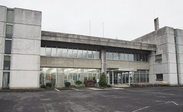 役所　松江市役所玉湯支所（役所）まで950m