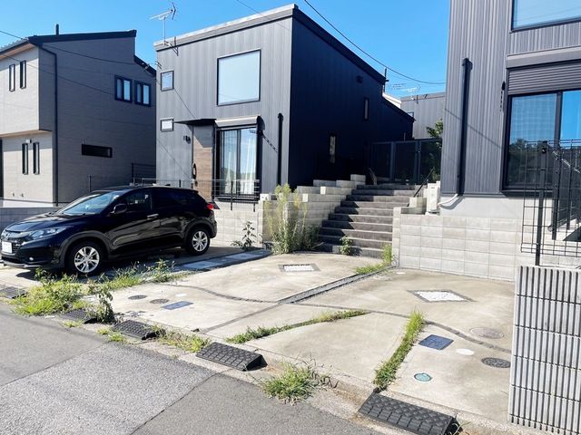 駐車場　※別号室の参考写真となります。