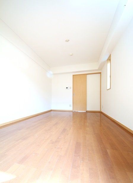 Nest-1の居間写真