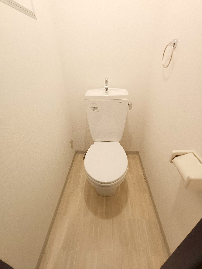 地下鉄御堂筋線 あびこ駅 徒歩14分 3階建 築10年のトイレ写真