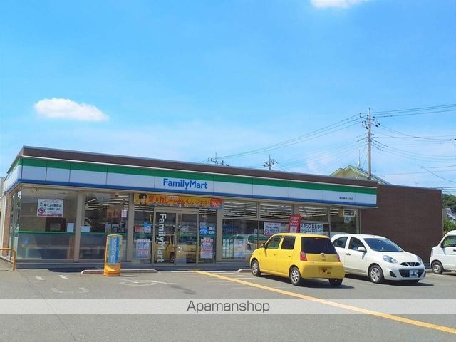 コンビニ　ファミリーマート蓮田黒浜小前店（コンビニ）まで380m