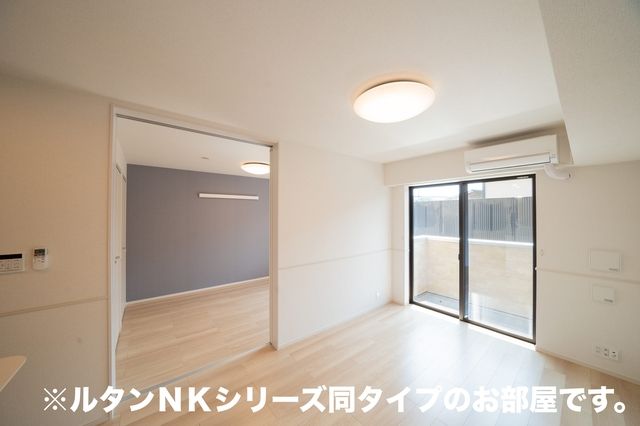ＪＲ東海道本線 藤枝駅 徒歩23分 2階建 新築の居間写真