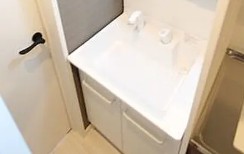 洗面設備　別部屋参照写真