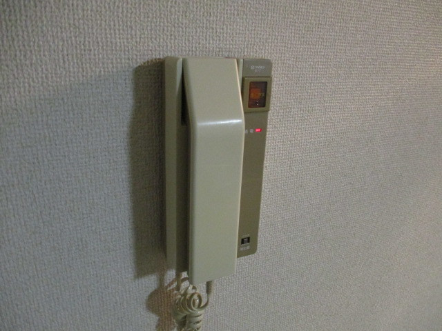 セキュリティ　インターホンの受話器です