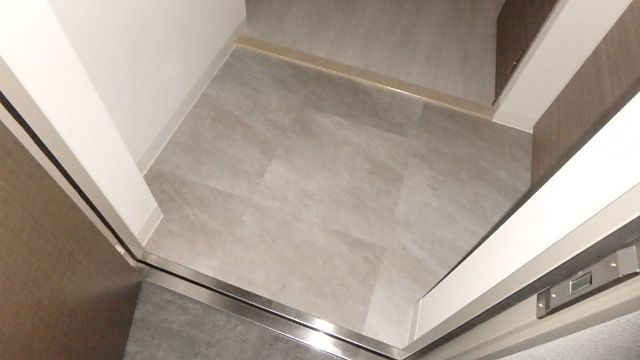 京阪中之島線 中之島駅 徒歩7分 15階建 築7年の玄関写真