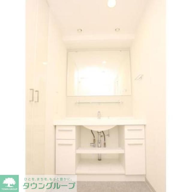 洗面設備　※写真は同タイプ住戸です。