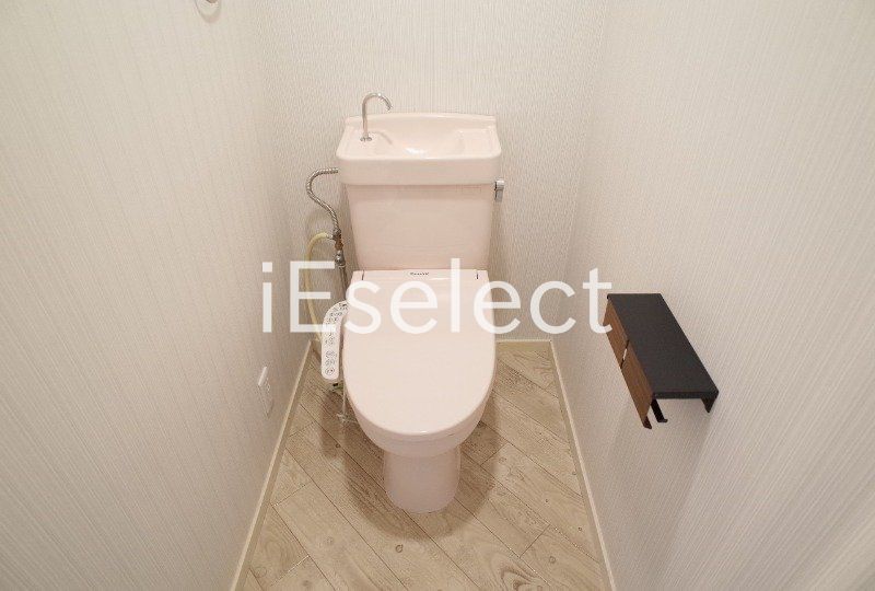 トイレ　※別号室の画像の為、実際とは異なります