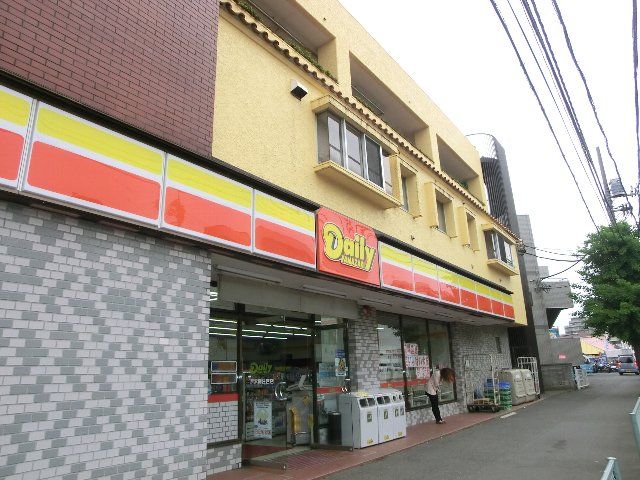 コンビニ　デイリーヤマザキ所沢南住吉店（コンビニ）まで321m